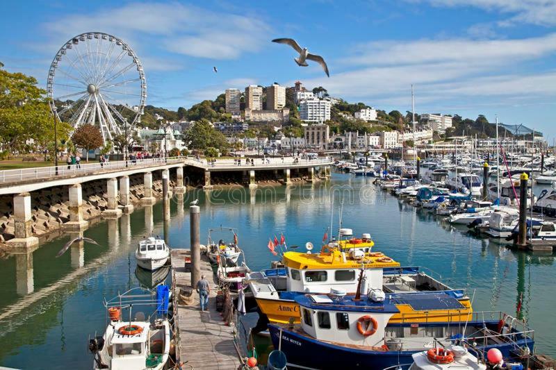 Sandybanks Loft - Penthouse Seaview Apartment On Promenade, Torquay Exterior photo